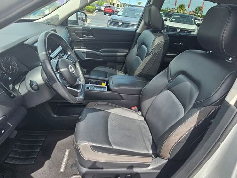 Certified 2023 Nissan Pathfinder SL w/ SL Premium Package FWD image 22