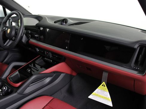 New 2026 Porsche Cayenne Coupe image 15