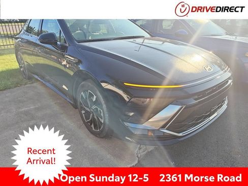 Used 2025 Hyundai Sonata SEL FWD image 1