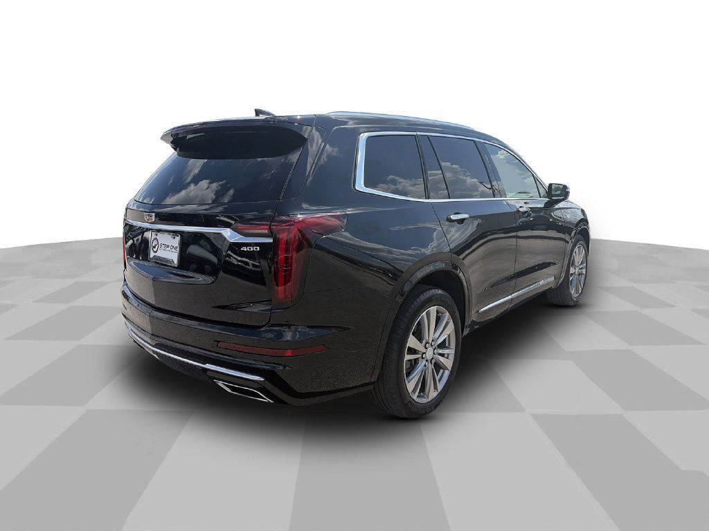 Used 2023 Cadillac XT6 Premium Luxury FWD image 7