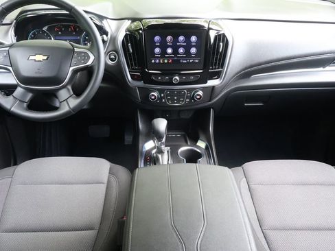 Used 2023 Chevrolet Traverse LT FWD image 15