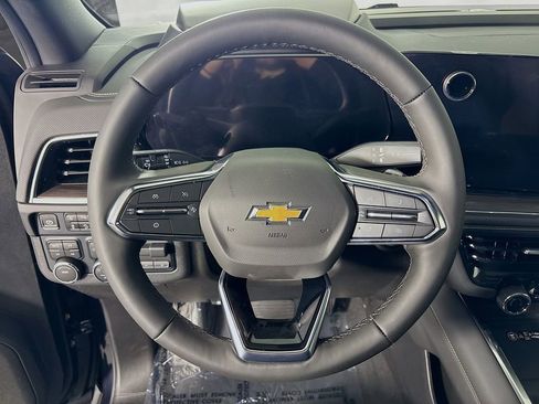 New 2025 Chevrolet Suburban Premier image 11