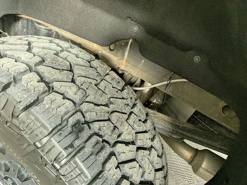 Used 2020 GMC Sierra 1500 AT4 w/ AT4 Premium Package image 13