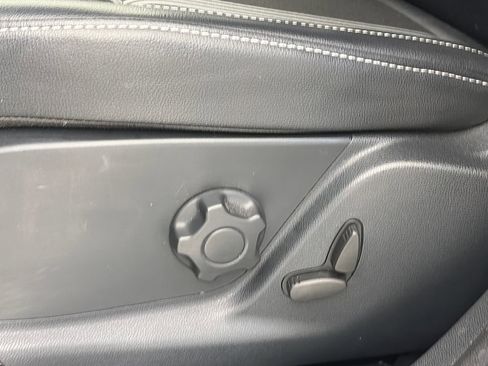 Used 2019 Ford EcoSport SES w/ SES Black Appearance Package image 26