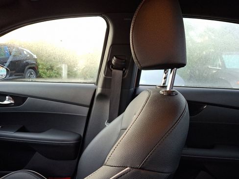 Used 2023 Kia Forte GT-Line image 17