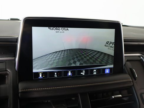 Used 2021 GMC Yukon AT4 w/ Technology Package image 6