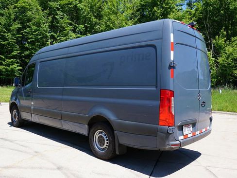 Used 2019 Mercedes-Benz Sprinter 170 image 4