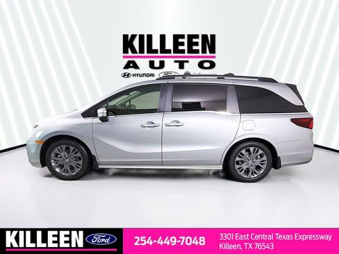 Used 2026 Honda Odyssey Touring image 4