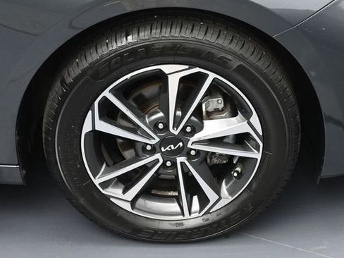 Used 2024 Kia Forte LXS FWD image 6