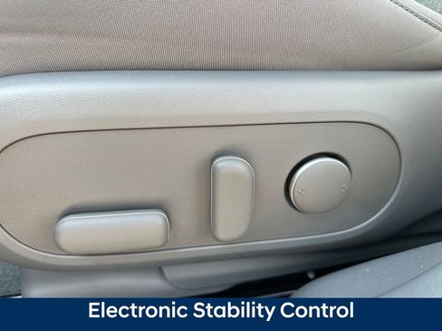 New 2025 Hyundai Ioniq 5 SE image 15