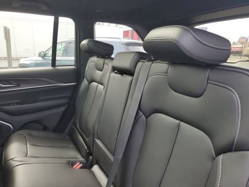 New 2026 Jeep Grand Cherokee Limited image 13