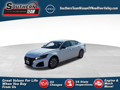 Used 2025 Nissan Altima 2.5 SV