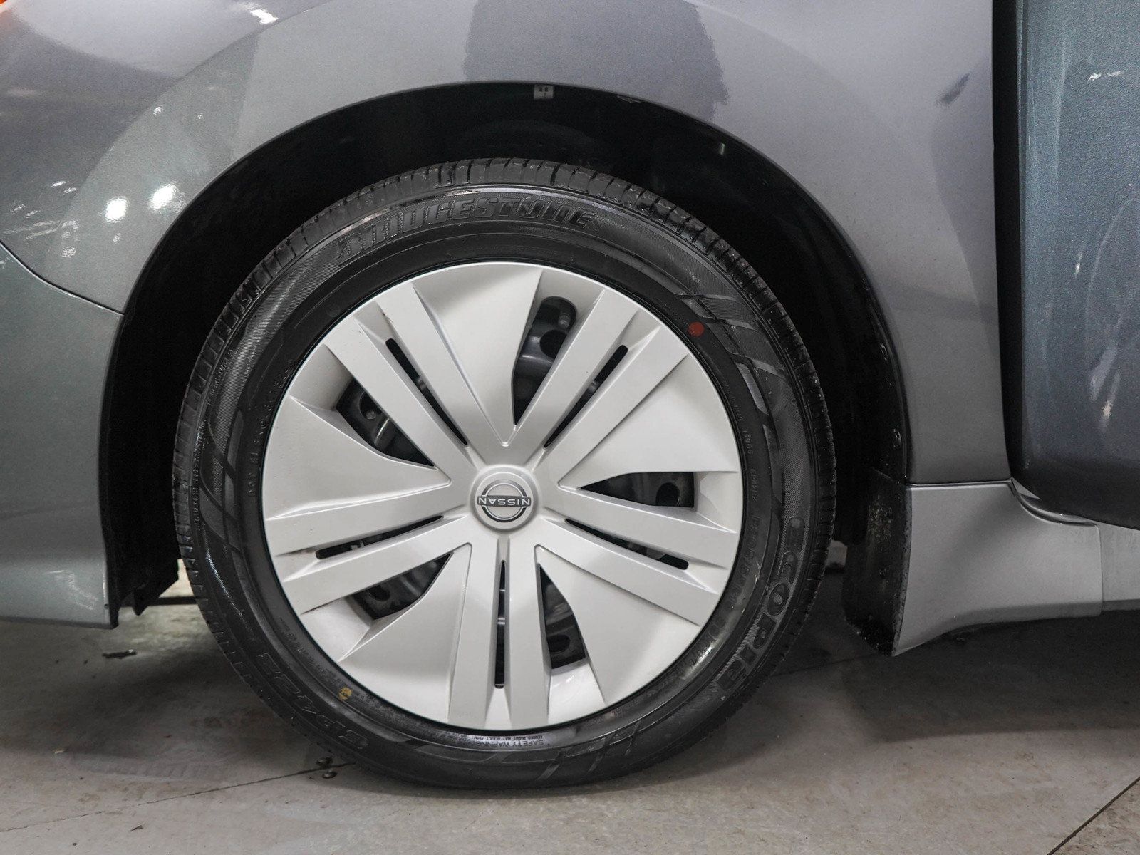 Used 2025 Nissan Leaf S FWD image 27