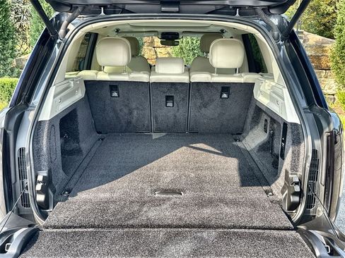 Certified 2023 Land Rover Range Rover SE image 17