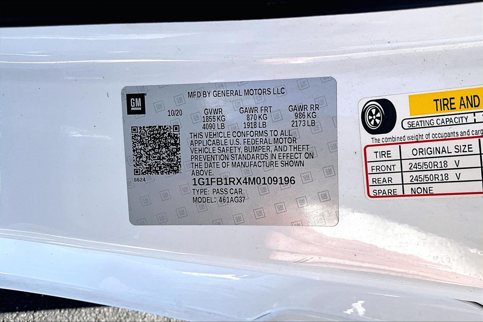 Used 2021 Chevrolet Camaro LT RWD image 30