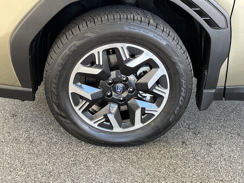 Certified 2025 Subaru Forester Premium AWD/4WD image 28