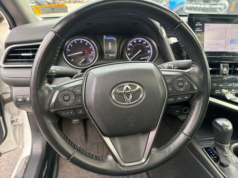 Used 2023 Toyota Camry SE image 18
