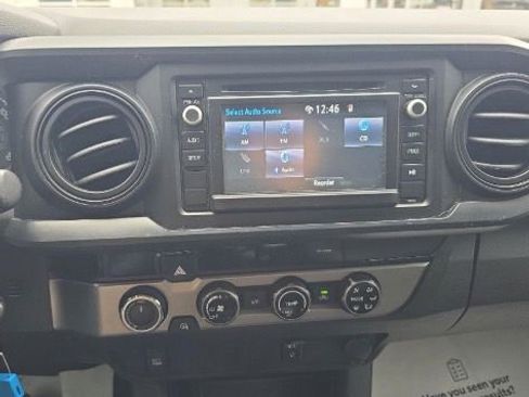 Used 2017 Toyota Tacoma SR image 12