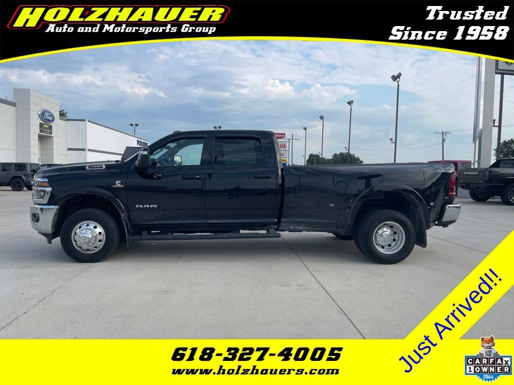 Used 2026 RAM 3500 Big Horn AWD/4WD image 1