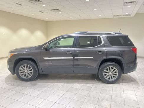 Used 2018 GMC Acadia SLT FWD image 2