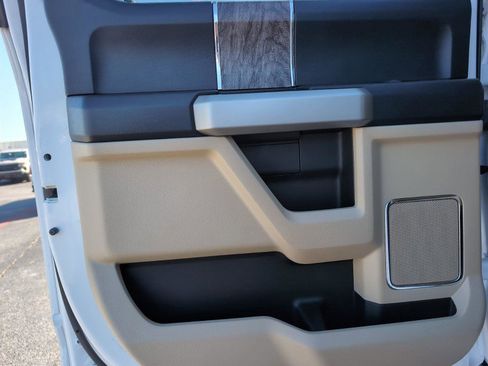 Used 2018 Ford F250 Lariat image 30