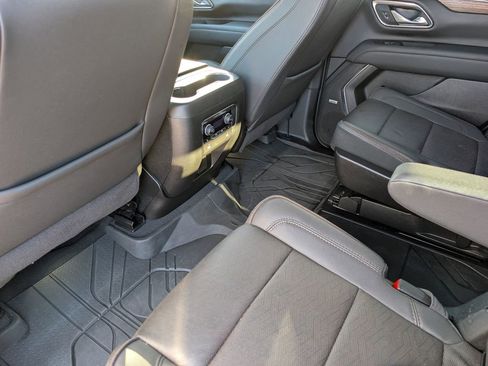 Used 2024 Chevrolet Tahoe High Country image 19