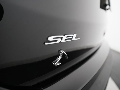 Used 2024 Ford Edge SEL w/ Convenience Package image 34