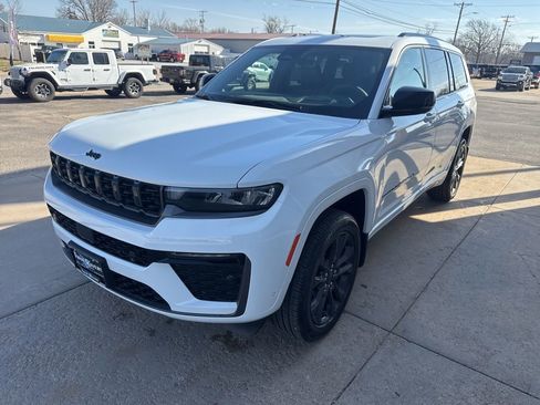 New 2026 Jeep Grand Cherokee L Limited AWD/4WD image 6