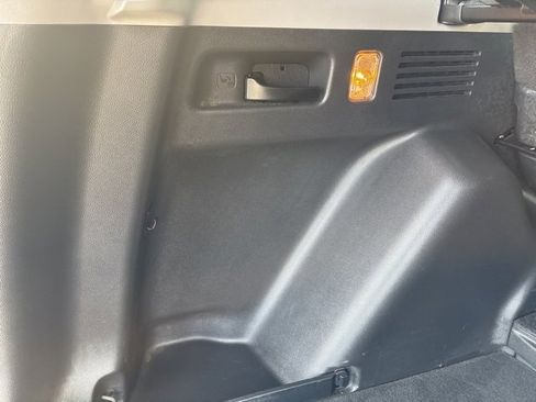 Used 2018 Honda CR-V EX-L image 12