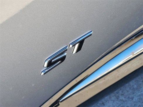 New 2025 Buick Envision Sport Touring image 8