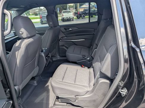 New 2027 Chevrolet Traverse LT w/ Driver Confidence Package FWD image 9
