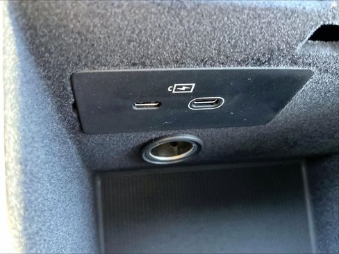 New 2026 Volvo XC90 B6 Plus w/ Protection Package Premier image 23