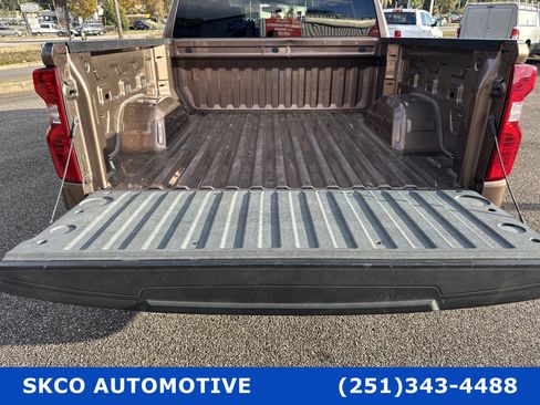 Used 2019 Chevrolet Silverado 1500 LT w/ Texas Edition image 20