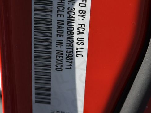 Used 2024 Jeep Compass Latitude image 26