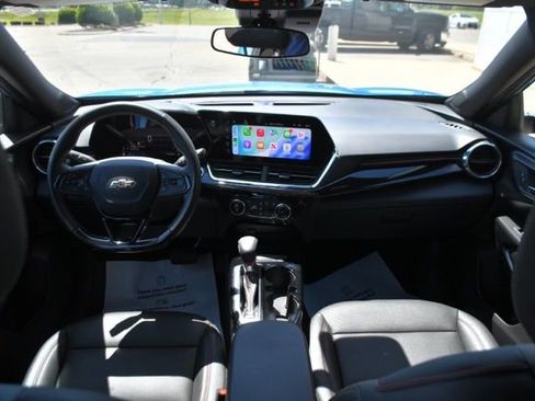 Used 2025 Chevrolet Trax RS w/ Driver Confidence Package FWD image 10