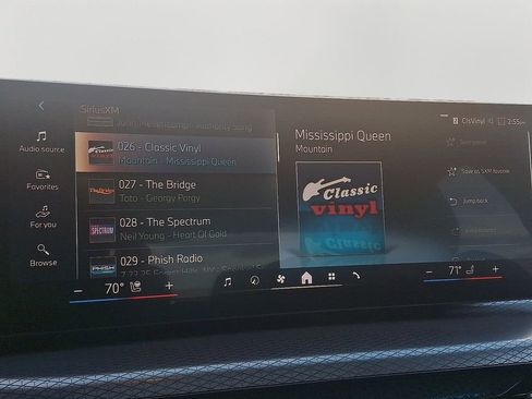 Certified 2025 BMW 330i xDrive Sedan w/ Premium Package image 18