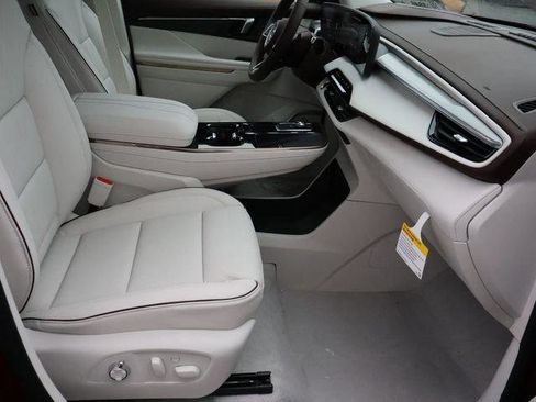 New 2026 Buick Enclave Avenir image 9