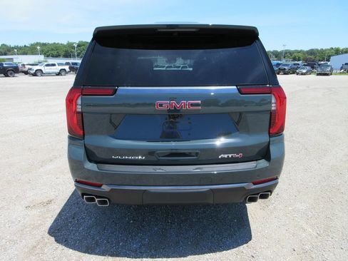 New 2026 GMC Yukon AT4 w/ AT4 Premium Package AWD/4WD image 5