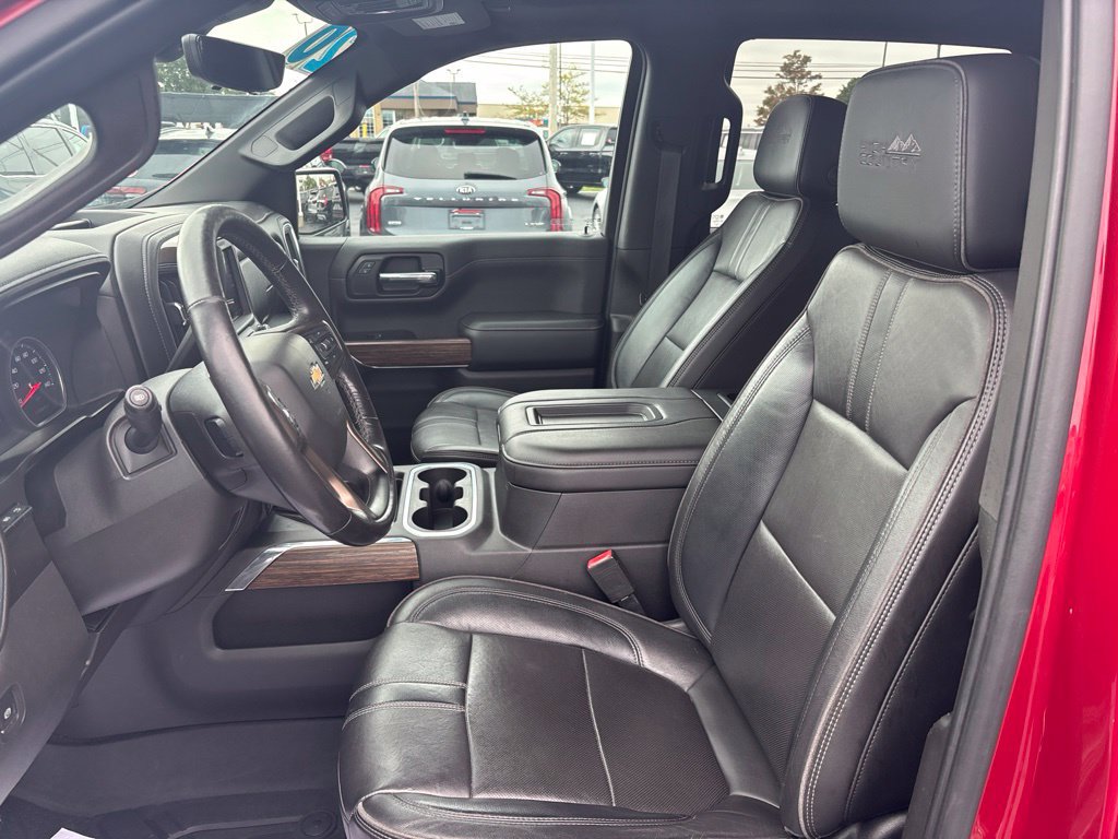 Used 2020 Chevrolet Silverado 1500 High Country w/ Technology Package AWD/4WD image 24