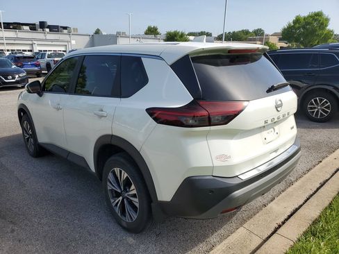 Certified 2023 Nissan Rogue SV FWD image 11