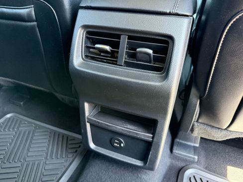 Used 2021 Ford Edge SEL FWD image 35
