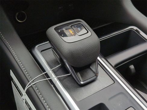 New 2025 Nissan Pathfinder SV image 11