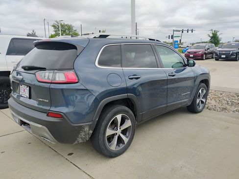 Used 2021 Jeep Cherokee Limited w/ Trailer Tow Group AWD/4WD image 4
