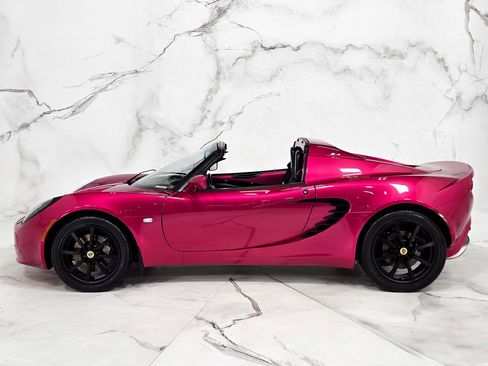Used 2005 Lotus Elise image 12