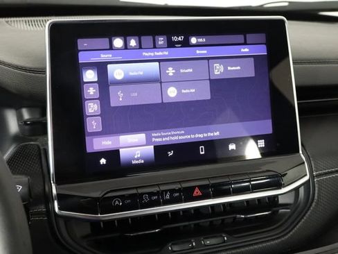 Used 2022 Jeep Compass Latitude FWD image 30