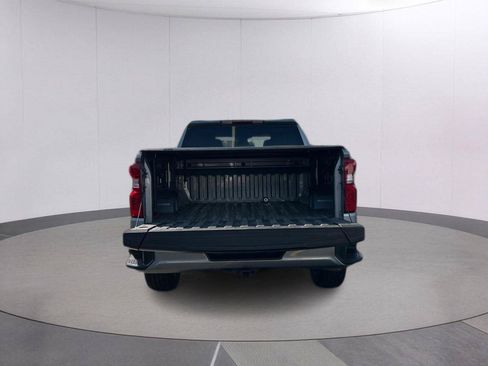 Used 2025 Chevrolet Silverado 1500 Custom w/ LPO, Dark Essentials Package AWD/4WD image 5