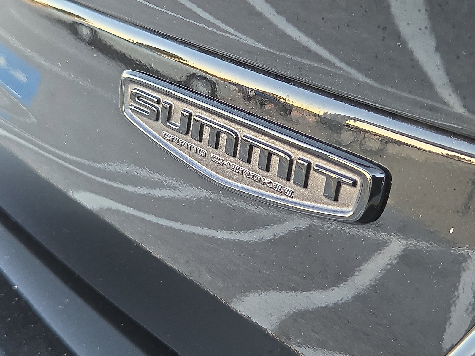 Used 2025 Jeep Grand Cherokee L Summit AWD/4WD image 8