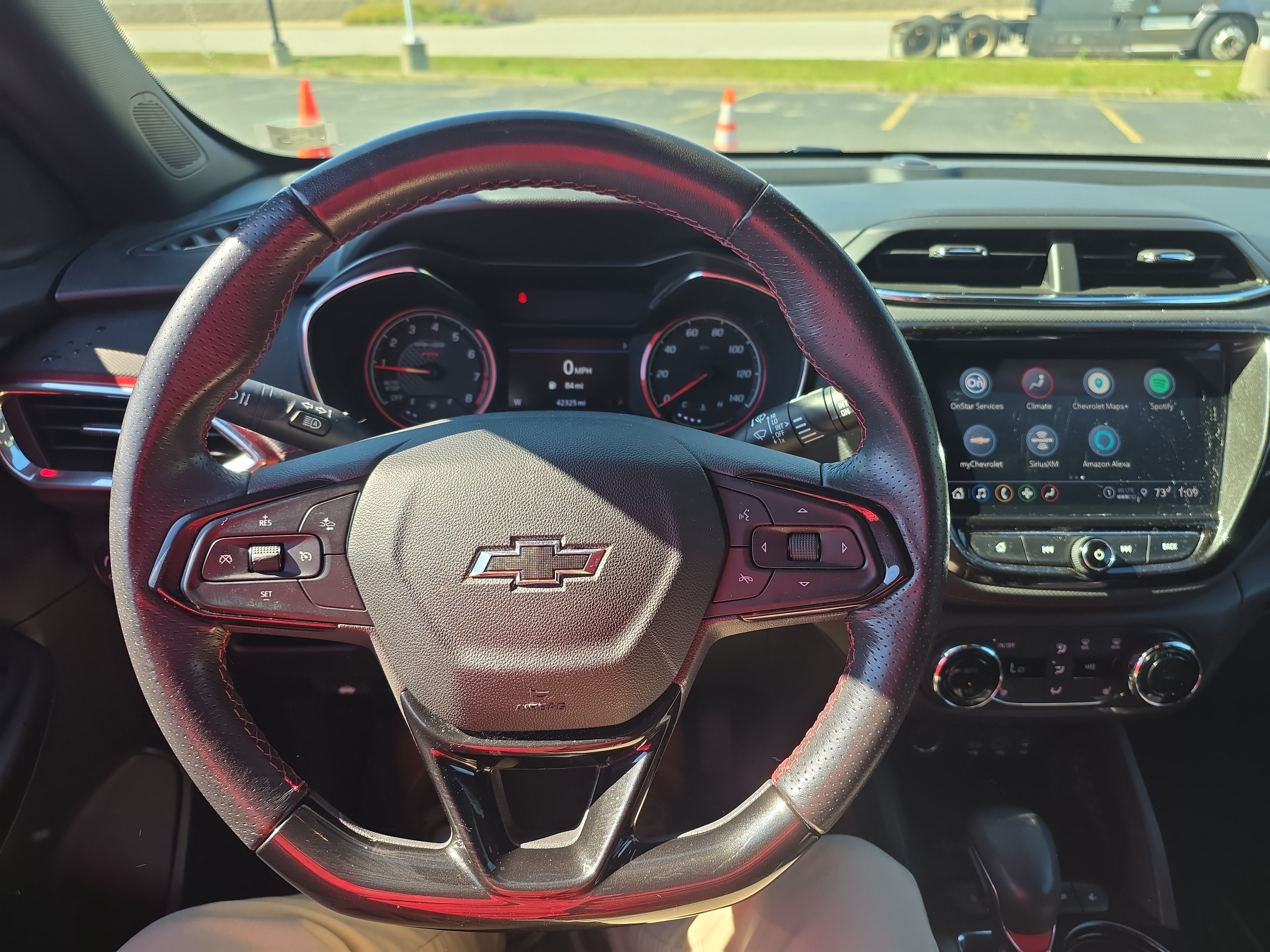 Used 2021 Chevrolet TrailBlazer RS w/ Technology Package FWD image 14