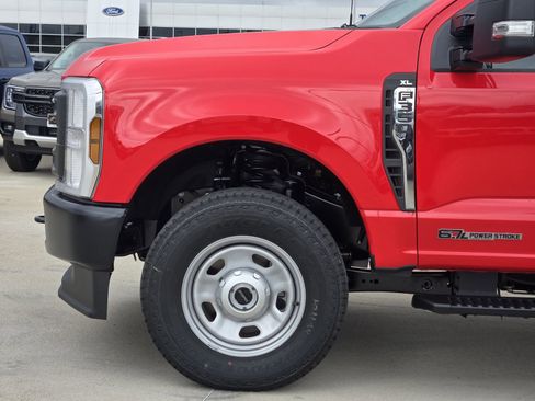 New 2026 Ford F350 XL w/ FX4 Off-Road Package image 9