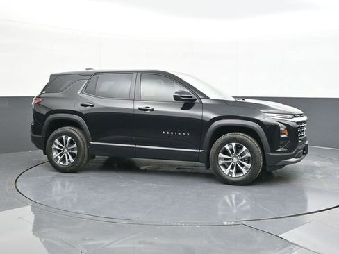 New 2026 Chevrolet Equinox LT w/ Convenience Package II AWD/4WD image 19